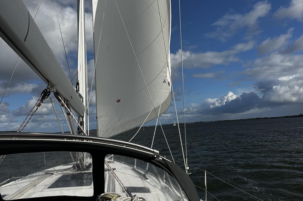 Original-Foto eines Kunden | Vercharterer hat mehrere baugleiche Yachten. Abweichungen sind möglich.